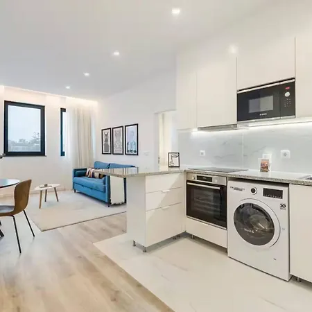 Republica Pearl, A Coastal Gem In Apartament