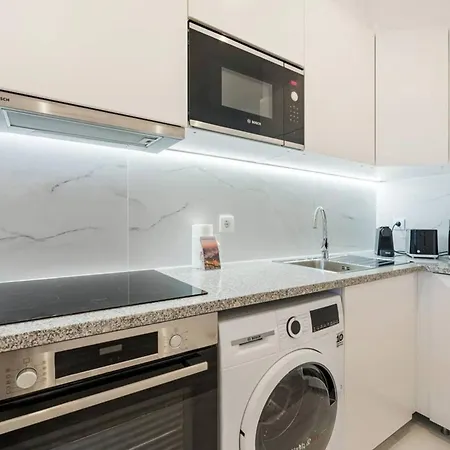 Republica Pearl, A Coastal Gem In Apartament