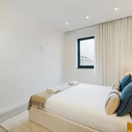 Republica Pearl, A Coastal Gem In 公寓