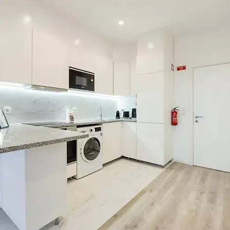 Republica Pearl, A Coastal Gem In Appartamento *